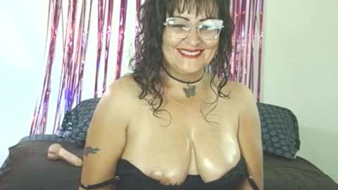 Snapshot of alessiabobs chatting on October 2025 10:43:02 PM Allesiaboobs online show from October 2025 10:43:02 PM