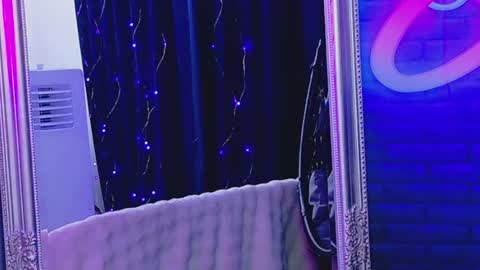 alessiacroft online show from May 2026 05:01:02 AM
