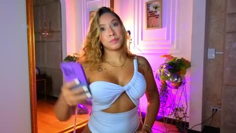 Alessia online show from April 2026 08:40:01 AM