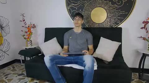 Alessio online show from November 2025 12:26:01 PM