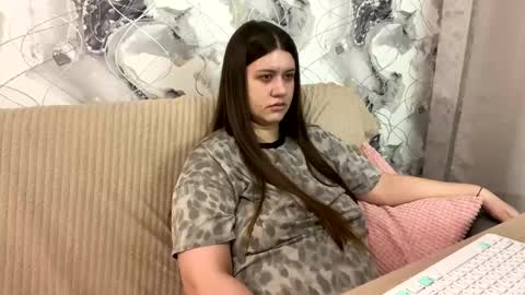 Aletta Oushen online show from February 2025 04:00:02 PM