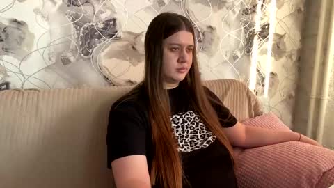 Aletta Oushen online show from March 2025 11:42:02 AM