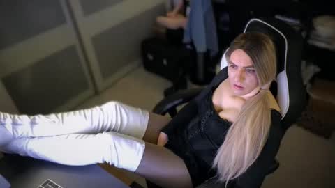 Leyla Leg online show from April 2026 09:07:02 PM