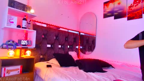 sneider online show from November 2025 08:40:02 PM