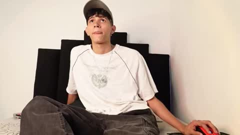 alex_mark_ online show from November 2025 01:33:02 PM