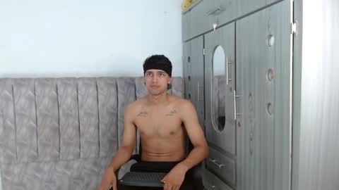 Snapshot of alex_martin47 chatting on April 2026 08:53:02 PM alex online show from April 2026 08:53:02 PM