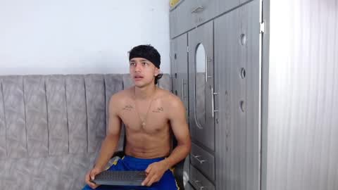 Snapshot of alex_martin47 chatting on April 2026 08:47:01 PM alex online show from April 2026 08:47:01 PM
