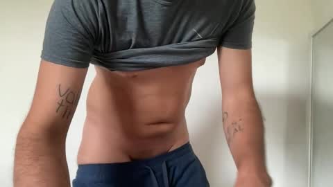 Snapshot of alex_ruiz_ chatting on February 2025 07:05:01 PM Alex online show from February 2025 07:05:01 PM