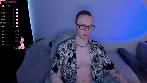 alex_silent online show from October 2025 07:42:02 AM