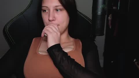 Snapshot of alexa_dream chatting on December 2024 09:04:02 PM dont be afraid to click social media link its working just click on that online show from December 2024 09:04:02 PM