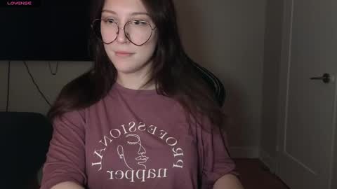 Snapshot of alexa_dream chatting on December 2024 12:45:02 AM dont be afraid to click social media link its working just click on that online show from December 2024 12:45:02 AM