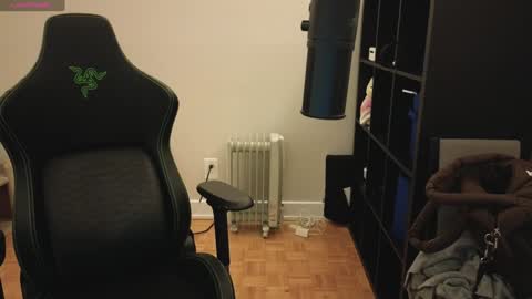 Snapshot of alexa_dream chatting on January 2025 02:41:01 AM dont be afraid to click social media link its working just click on that online show from January 2025 02:41:01 AM