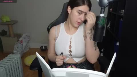 Snapshot of alexa_dream chatting on February 2025 12:25:01 AM dont be afraid to click social media link its working just click on that online show from February 2025 12:25:01 AM