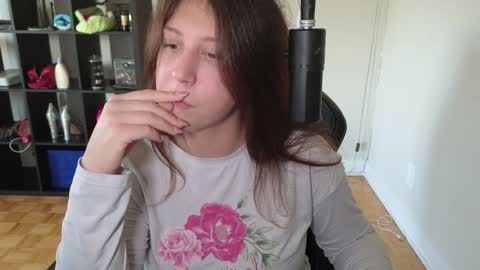 Snapshot of alexa_dream chatting on October 2025 09:48:02 PM dont be afraid to click social media link its working just click on that online show from October 2025 09:48:02 PM