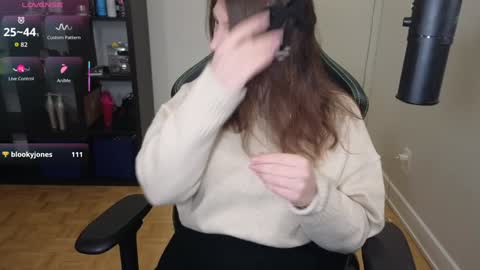 Snapshot of alexa_dream chatting on November 2025 12:22:01 AM dont be afraid to click social media link its working just click on that online show from November 2025 12:22:01 AM