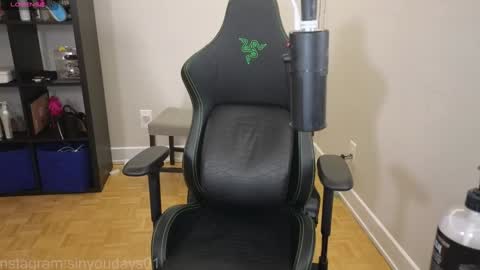 Snapshot of alexa_dream chatting on November 2025 12:22:02 AM dont be afraid to click social media link its working just click on that online show from November 2025 12:22:02 AM