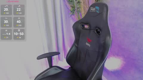 Snapshot of alexa_foxx27 chatting on May 2026 07:33:02 PM alexa_foxx27 online show from May 2026 07:33:02 PM