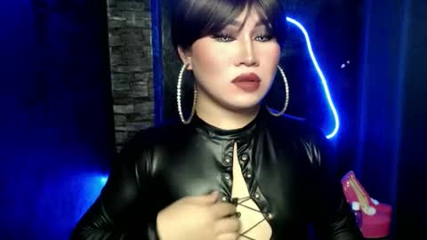 alexa_hansung online show from October 2025 04:40:01 PM