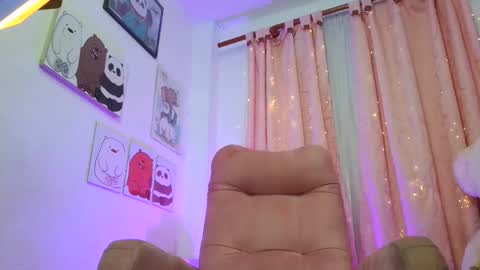 Snapshot of alexa_orange chatting on June 2026 10:40:01 AM alexa_orange online show from June 2026 10:40:01 AM