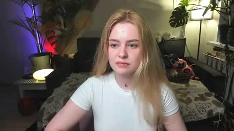 alexa_pirs online show from May 2026 07:56:02 PM