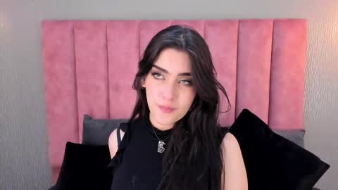 Alexa Thaylor online show from November 2025 05:52:01 PM