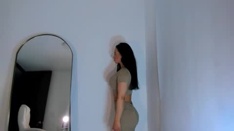 alexa_tobar online show from June 2026 10:55:02 PM