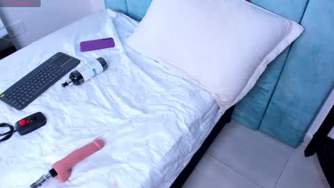 alexaa_small online show from December 2024 03:04:01 PM