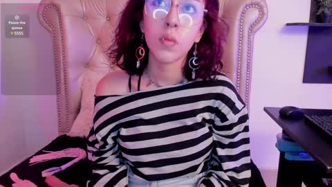 Snapshot of alexafoxy18 chatting on January 2025 04:17:02 AM ALEXA online show from January 2025 04:17:02 AM