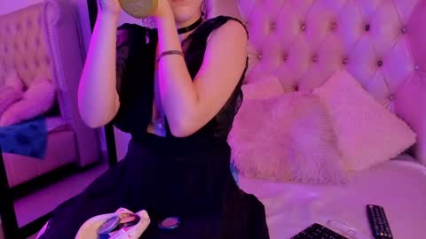 Snapshot of alexafoxy18 chatting on January 2025 04:27:01 AM ALEXA online show from January 2025 04:27:01 AM
