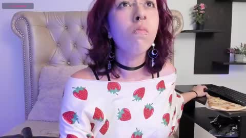 Snapshot of alexafoxy18 chatting on February 2025 04:12:01 AM ALEXA online show from February 2025 04:12:01 AM