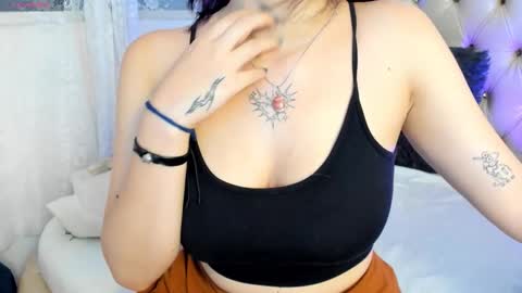 Snapshot of alexafoxy18 chatting on September 2025 05:18:02 AM ALEXA online show from September 2025 05:18:02 AM