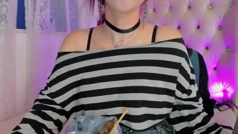 Snapshot of alexafoxy18 chatting on September 2025 06:50:02 AM ALEXA online show from September 2025 06:50:02 AM