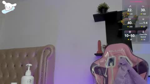 Snapshot of alexafoxy18 chatting on October 2025 06:44:01 AM ALEXA online show from October 2025 06:44:01 AM