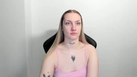 Snapshot of alexafragile chatting on May 2026 11:07:02 AM Alexa online show from May 2026 11:07:02 AM