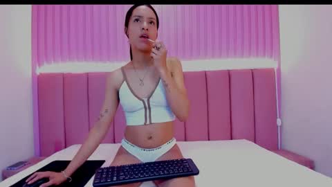 Snapshot of alexagrace12 chatting on January 2026 05:04:02 PM alexagrace12 online show from January 2026 05:04:02 PM