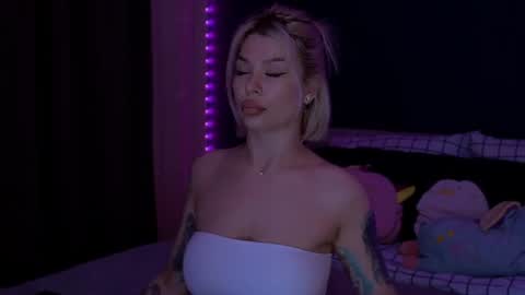 Snapshot of alexamason chatting on June 2026 01:50:02 AM Alexa Mason online show from June 2026 01:50:02 AM