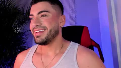 Alexander Diaz online show from October 2025 12:03:01 PM