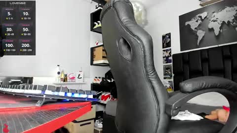 Snapshot of alexanderwalke chatting on March 2025 10:02:02 PM Alexander online show from March 2025 10:02:02 PM