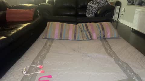 Alex  John online show from January 2025 01:31:02 AM