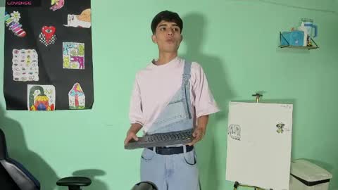 Snapshot of alexandluke1 chatting on April 2026 03:23:01 AM chicos hot online show from April 2026 03:23:01 AM