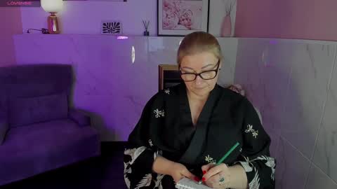 Snapshot of alexandra_kind chatting on January 2025 08:11:01 PM Alexandra online show from January 2025 08:11:01 PM