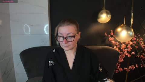 Snapshot of alexandra_kind chatting on January 2025 01:52:01 PM Alexandra online show from January 2025 01:52:01 PM