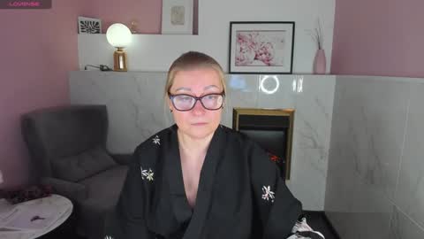 Snapshot of alexandra_kind chatting on February 2025 01:41:01 PM Alexandra online show from February 2025 01:41:01 PM