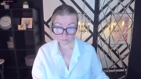 Snapshot of alexandra_kind chatting on February 2025 02:46:01 PM Alexandra online show from February 2025 02:46:01 PM