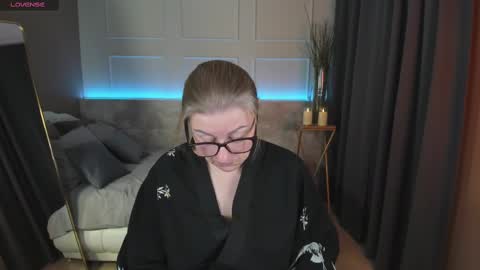 Snapshot of alexandra_kind chatting on March 2025 08:53:01 PM Alexandra online show from March 2025 08:53:01 PM