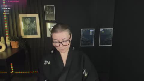 Snapshot of alexandra_kind chatting on March 2025 12:04:02 AM Alexandra online show from March 2025 12:04:02 AM