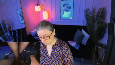 Snapshot of alexandra_kind chatting on April 2026 09:20:02 PM Alexandra online show from April 2026 09:20:02 PM