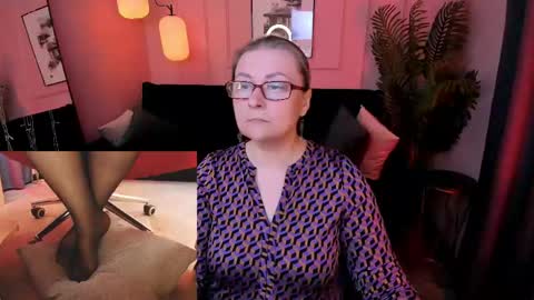 Snapshot of alexandra_kind chatting on April 2026 09:10:02 PM Alexandra online show from April 2026 09:10:02 PM