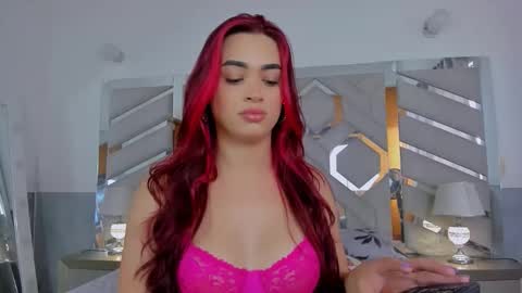 Snapshot of alexandra_wonder69x chatting on April 2026 02:50:01 PM Alexandra ig alexandraax09 online show from April 2026 02:50:01 PM