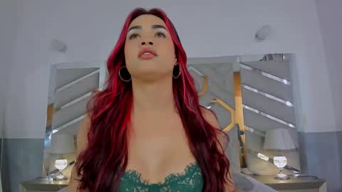 Snapshot of alexandra_wonder69x chatting on April 2026 02:44:01 PM Alexandra ig alexandraax09 online show from April 2026 02:44:01 PM